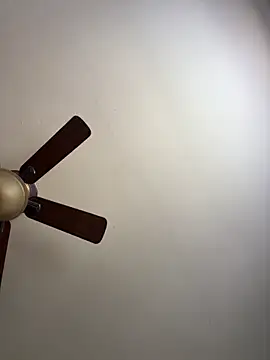 QueenNuttCollector online show from March 29, 2026, 2:28 pm