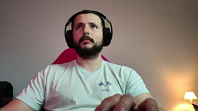 Snapshot of iurytx chatting on September 8, 2025, 9:47 pm iurytx online show from September 8, 2025, 9:47 pm