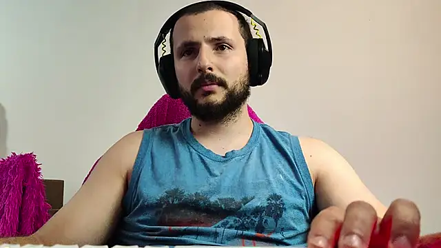 Snapshot of iurytx chatting on October 12, 2025, 10:09 pm iurytx online show from October 12, 2025, 10:09 pm