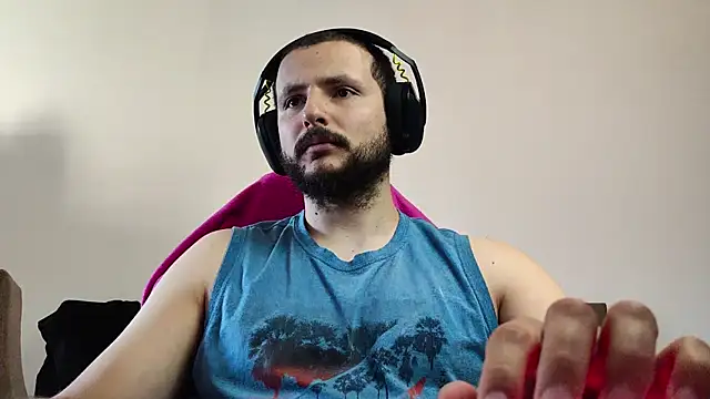 Snapshot of iurytx chatting on October 22, 2025, 10:37 am iurytx online show from October 22, 2025, 10:37 am