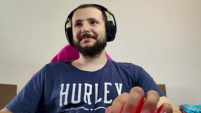 Snapshot of iurytx chatting on October 29, 2025, 3:14 pm iurytx online show from October 29, 2025, 3:14 pm