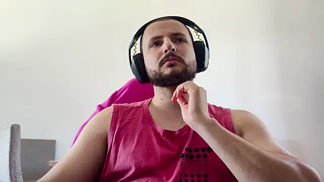 Snapshot of iurytx chatting on November 19, 2025, 3:12 pm iurytx online show from November 19, 2025, 3:12 pm