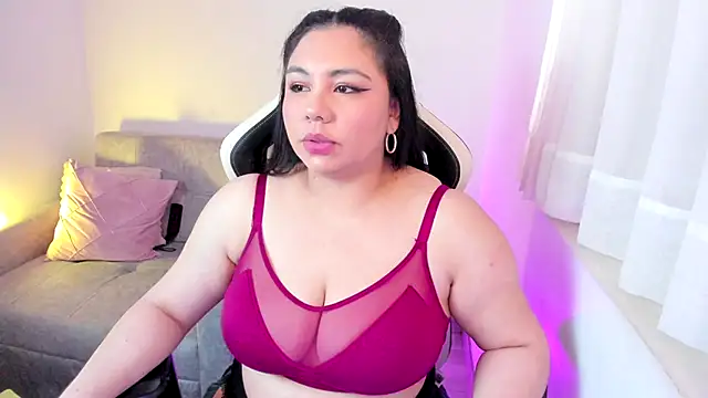 Snapshot of ambar-wells chatting on November 4, 2025, 4:06 pm ambar-wells online show from November 4, 2025, 4:06 pm