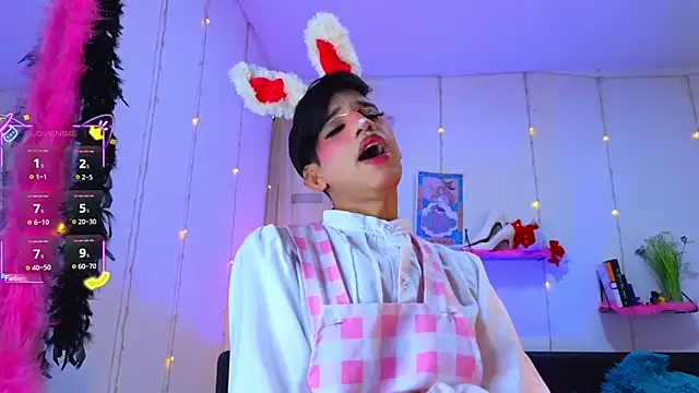 Ariel Femboy  online show from November 30, 2025, 4:05 am