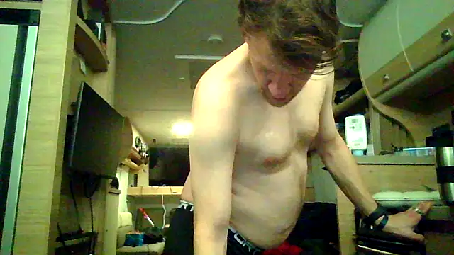 Snapshot of Ebinator666 chatting on October 21, 2025, 10:54 pm Ebinator666 online show from October 21, 2025, 10:54 pm