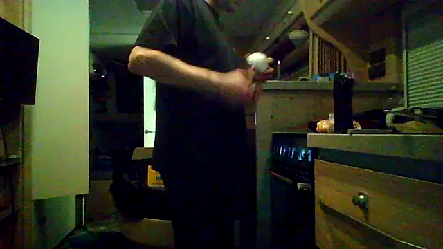 Snapshot of Ebinator666 chatting on October 22, 2025, 10:53 pm Ebinator666 online show from October 22, 2025, 10:53 pm