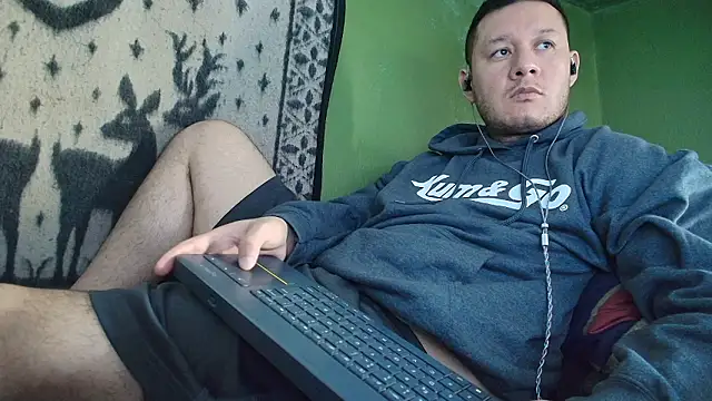 sweet cock28 online show from March 21, 2026, 3:26 pm