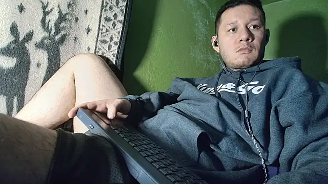 sweet cock28 online show from March 28, 2026, 3:17 am