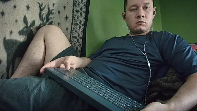 sweet cock28 online show from May 19, 2026, 3:18 pm