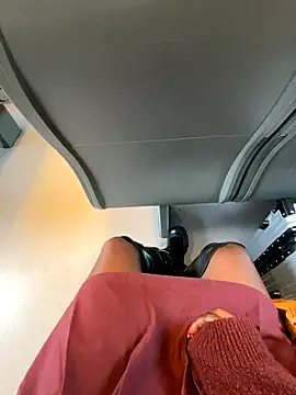 Snapshot of Thepanthera chatting on October 12, 2025, 8:24 am Thepanthera online show from October 12, 2025, 8:24 am