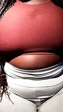 Snapshot of Thepanthera chatting on December 16, 2025, 4:45 pm Thepanthera online show from December 16, 2025, 4:45 pm