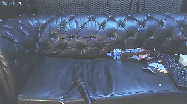 Snapshot of kimberly_swan chatting on January 27, 2025, 11:43 pm kimberly swan online show from January 27, 2025, 11:43 pm