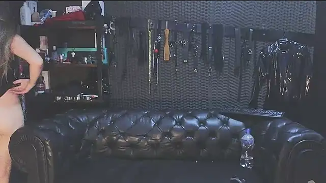 Snapshot of kimberly_swan chatting on March 1, 2025, 8:21 pm kimberly swan online show from March 1, 2025, 8:21 pm