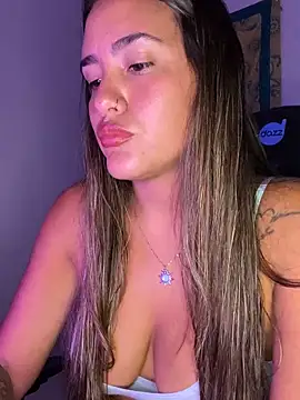 Snapshot of fenixgre chatting on October 15, 2025, 9:15 pm fenixgre online show from October 15, 2025, 9:15 pm