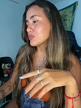 Snapshot of fenixgre chatting on November 5, 2025, 7:36 pm fenixgre online show from November 5, 2025, 7:36 pm