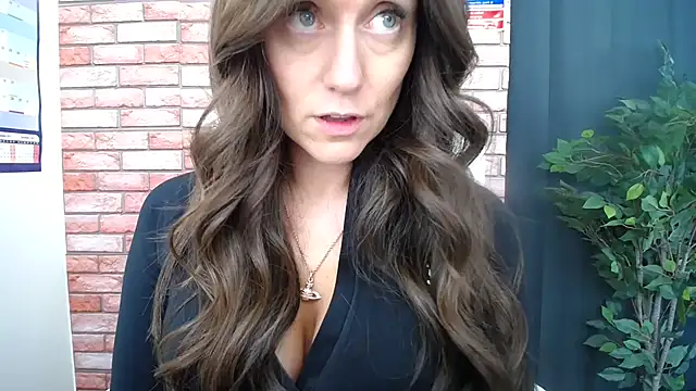 HarleyRebz online show from November 18, 2025, 1:04 pm