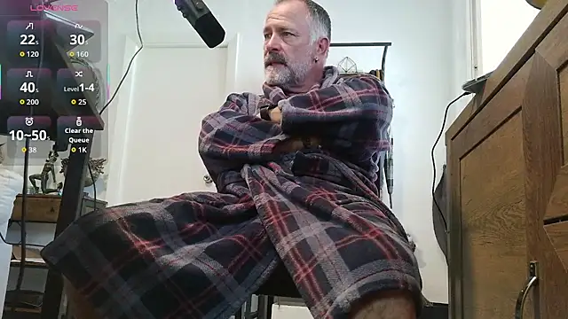 Snapshot of DaddybearVLC chatting on March 24, 2026, 3:06 pm DaddybearVLC online show from March 24, 2026, 3:06 pm