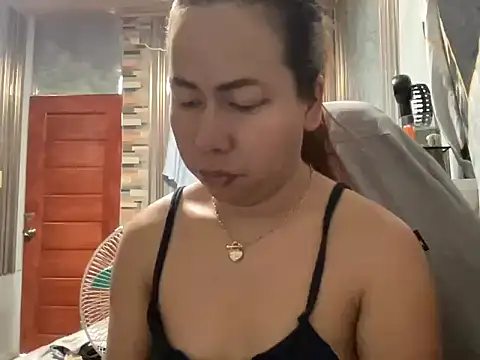 UrLove Marga online show from April 11, 2026, 10:58 pm