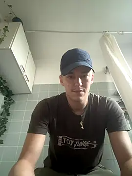 Toyjungee online show from September 19, 2025, 5:24 pm