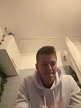 Toyjungee online show from October 1, 2025, 10:05 pm