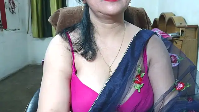 Snapshot of Cute_Mahi22 chatting on April 24, 2026, 5:21 am Cute Mahi22 online show from April 24, 2026, 5:21 am