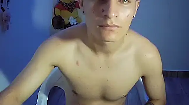 Snapshot of SHAT_SEX chatting on January 10, 2025, 11:18 pm SHAT SEX online show from January 10, 2025, 11:18 pm