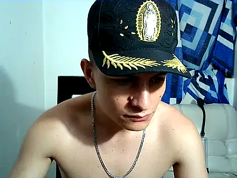 Snapshot of SHAT_SEX chatting on November 10, 2025, 7:35 pm SHAT SEX online show from November 10, 2025, 7:35 pm