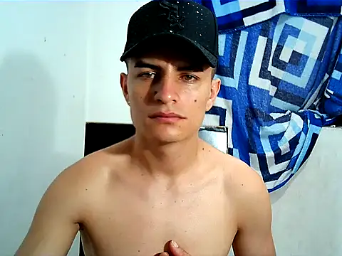 Snapshot of SHAT_SEX chatting on November 25, 2025, 2:39 pm SHAT SEX online show from November 25, 2025, 2:39 pm