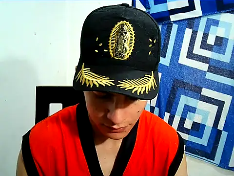 Snapshot of SHAT_SEX chatting on November 26, 2025, 3:35 pm SHAT SEX online show from November 26, 2025, 3:35 pm