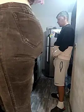 catire2323 online show from January 9, 2026, 1:41 am