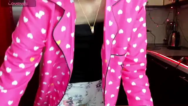 TayanaJons online show from February 6, 2025, 11:10 am