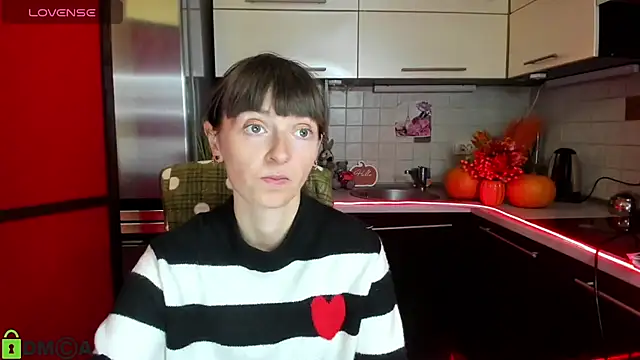 TayanaJons online show from September 29, 2025, 7:02 am