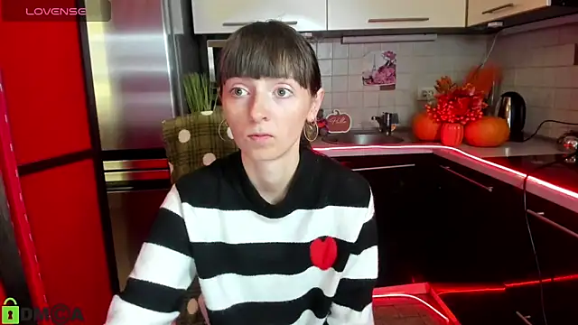 TayanaJons online show from October 4, 2025, 6:55 am