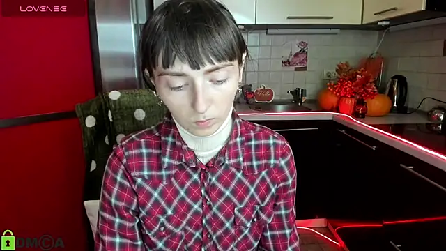 TayanaJons online show from November 17, 2025, 7:58 am