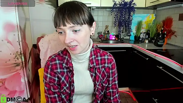 TayanaJons online show from March 4, 2026, 8:20 am