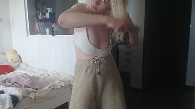 Snapshot of amanda_kiss_kiss chatting on April 13, 2026, 10:43 am amanda kiss kiss online show from April 13, 2026, 10:43 am