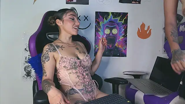 Snapshot of IM_MAYA chatting on March 11, 2025, 12:50 pm IM MAYA online show from March 11, 2025, 12:50 pm