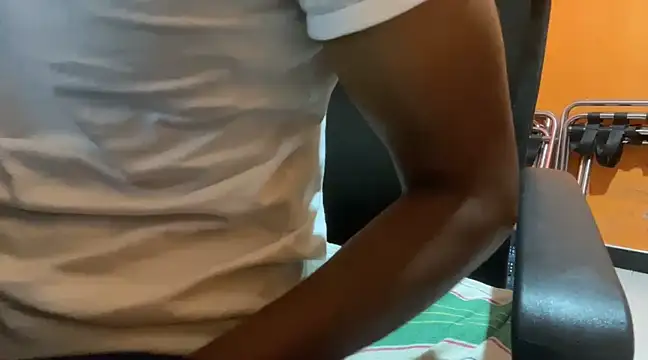 Snapshot of YomalBBC chatting on March 9, 2025, 10:30 am YomalBBC online show from March 9, 2025, 10:30 am