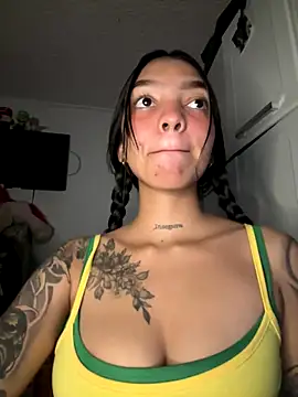 Snapshot of Valery_rhoades chatting on December 21, 2025, 5:25 am Valery rhoades online show from December 21, 2025, 5:25 am