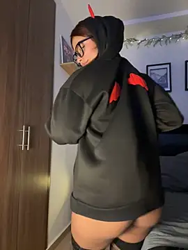 Snapshot of crystal_bunny7 chatting on January 25, 2025, 12:06 am crystal bunny7 online show from January 25, 2025, 12:06 am