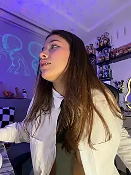 crystal bunny7 online show from February 1, 2026, 3:38 am