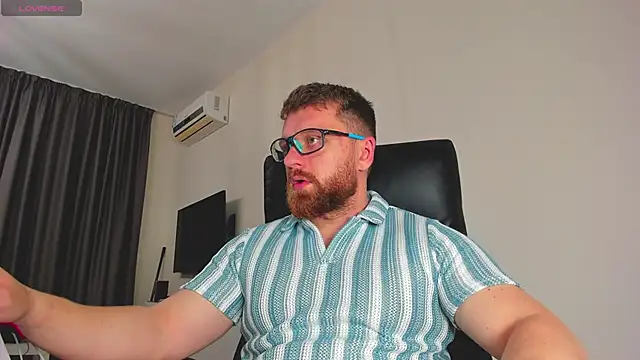 Findom guy online show from March 15, 2026, 10:32 am