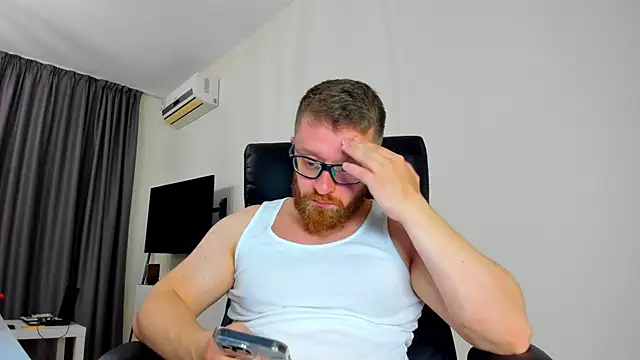 Findom guy online show from April 4, 2026, 11:51 am