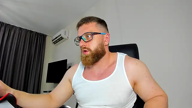 Snapshot of Findom_guy chatting on May 21, 2026, 5:53 pm Findom guy online show from May 21, 2026, 5:53 pm