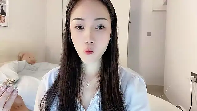 Snapshot of MIa59 chatting on January 19, 2026, 12:58 am MIa59 online show from January 19, 2026, 12:58 am