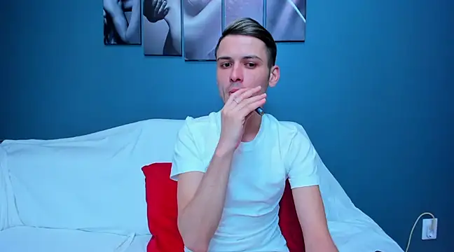 andboyfor6 online show from February 5, 2025, 7:39 am