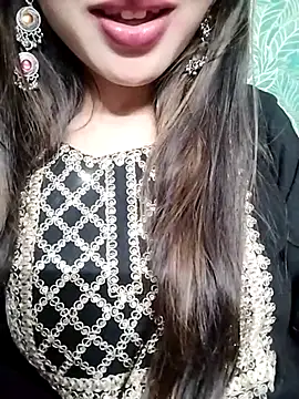 Snapshot of Noor_Darliing chatting on March 18, 2025, 8:37 pm Noor Darliing online show from March 18, 2025, 8:37 pm