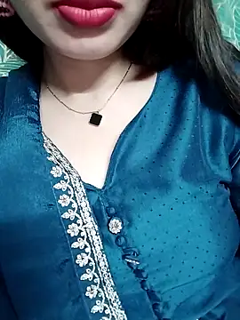 Snapshot of Noor_Darliing chatting on April 18, 2026, 7:18 pm Noor Darliing online show from April 18, 2026, 7:18 pm