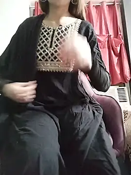 Snapshot of Noor_Darliing chatting on May 30, 2026, 3:31 pm Noor Darliing online show from May 30, 2026, 3:31 pm