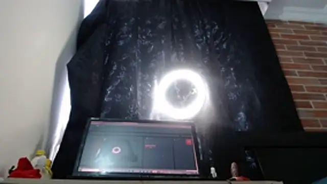 KarimaSarabe online show from April 25, 2026, 1:41 pm